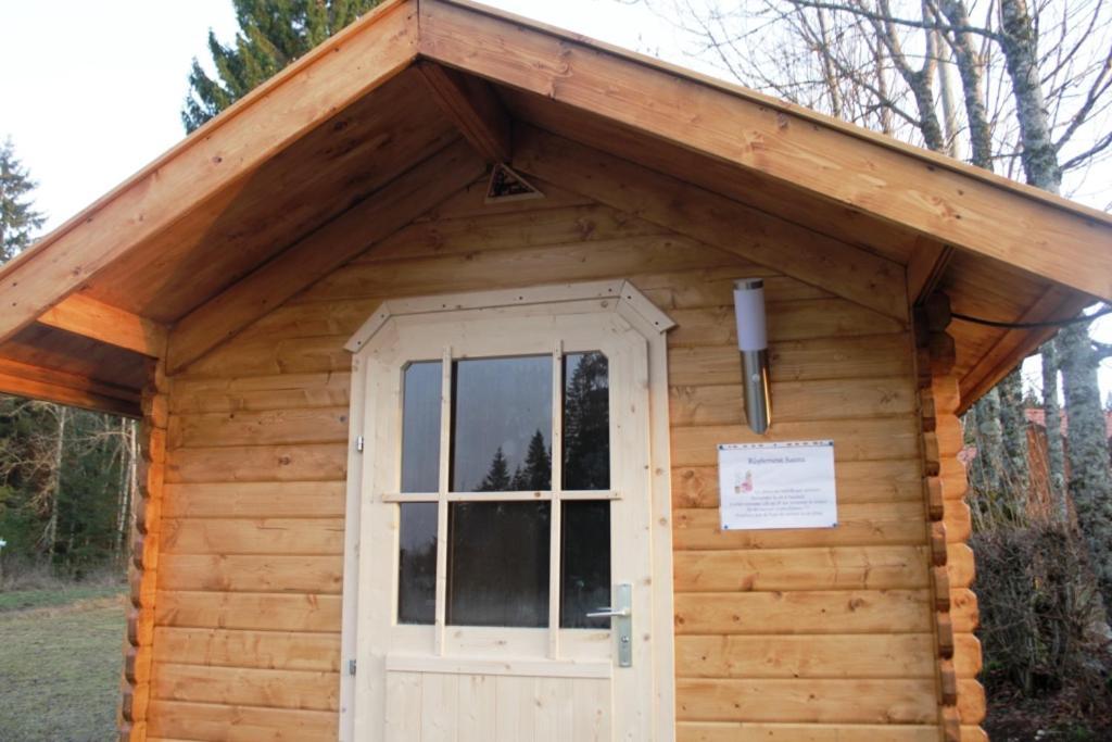 Camping-Chalets La Faviere Lac des Rouges Truites Exterior foto