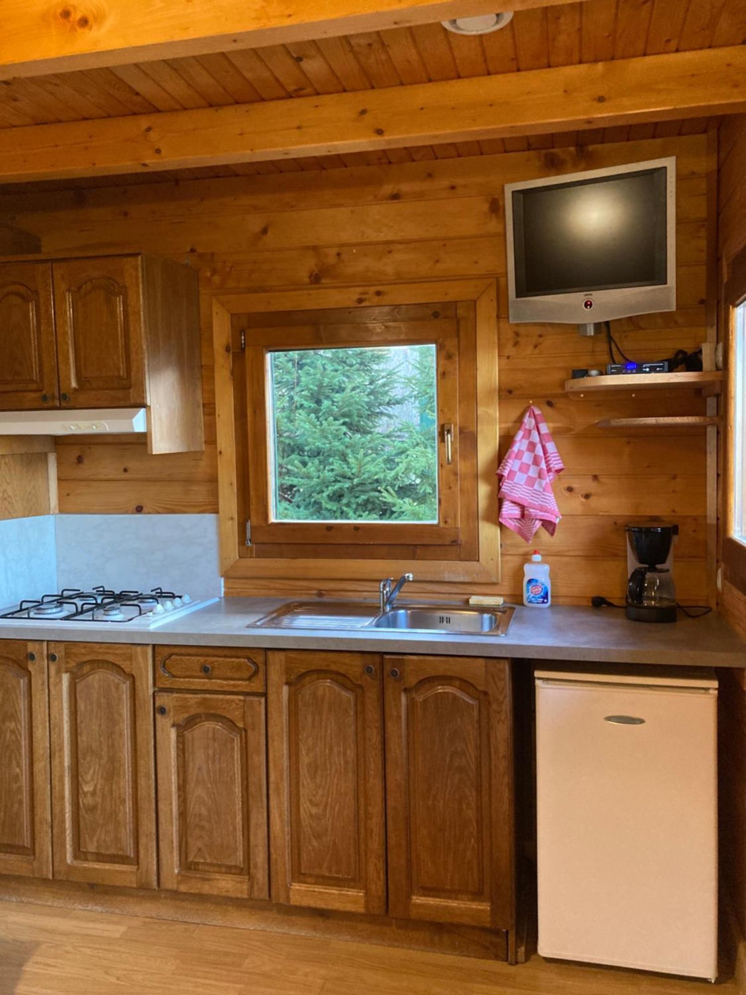 Camping-Chalets La Faviere Lac des Rouges Truites Exterior foto