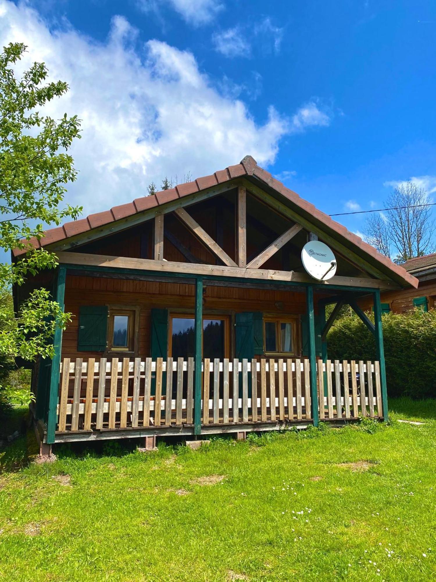 Camping-Chalets La Faviere Lac des Rouges Truites Exterior foto