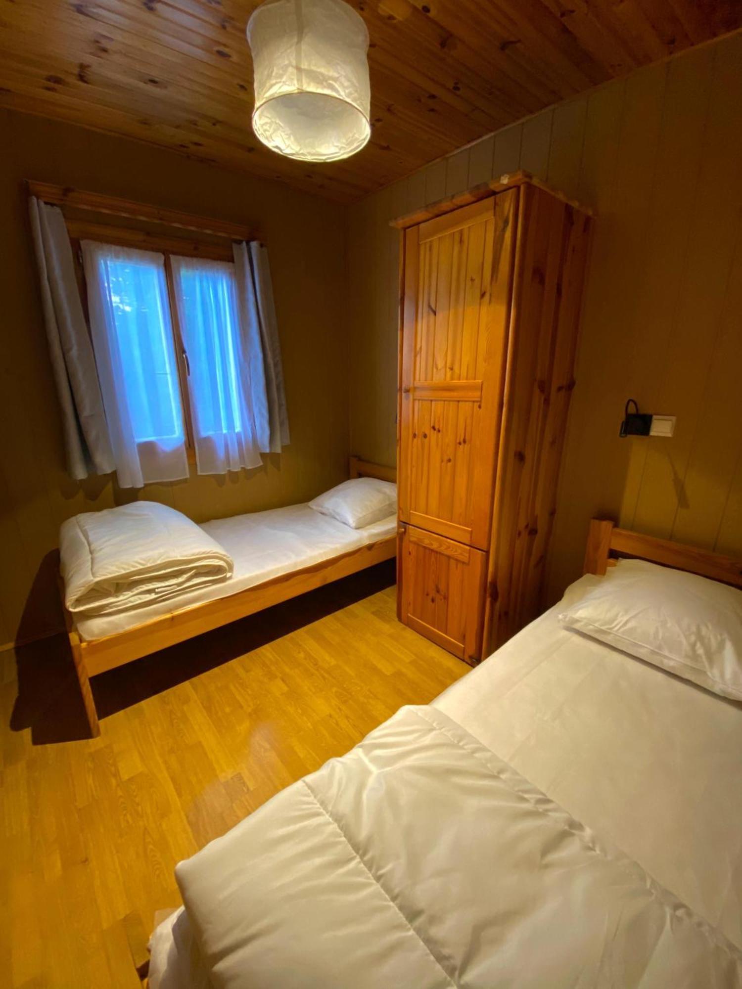 Camping-Chalets La Faviere Lac des Rouges Truites Exterior foto