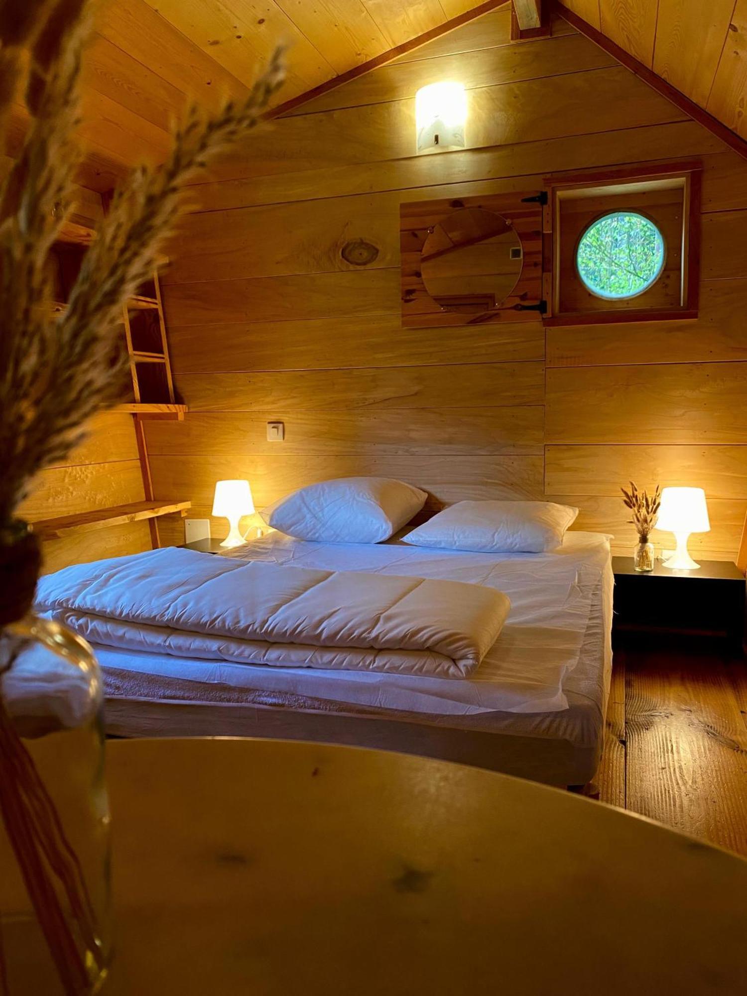 Camping-Chalets La Faviere Lac des Rouges Truites Exterior foto